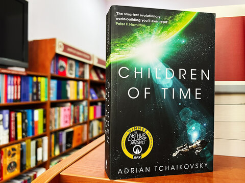 Children of Time by Adrian Tchaikovsky