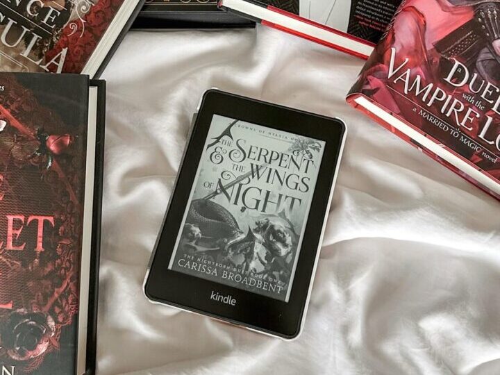 The Serpent and the Wings of Night by Carissa Broadbent